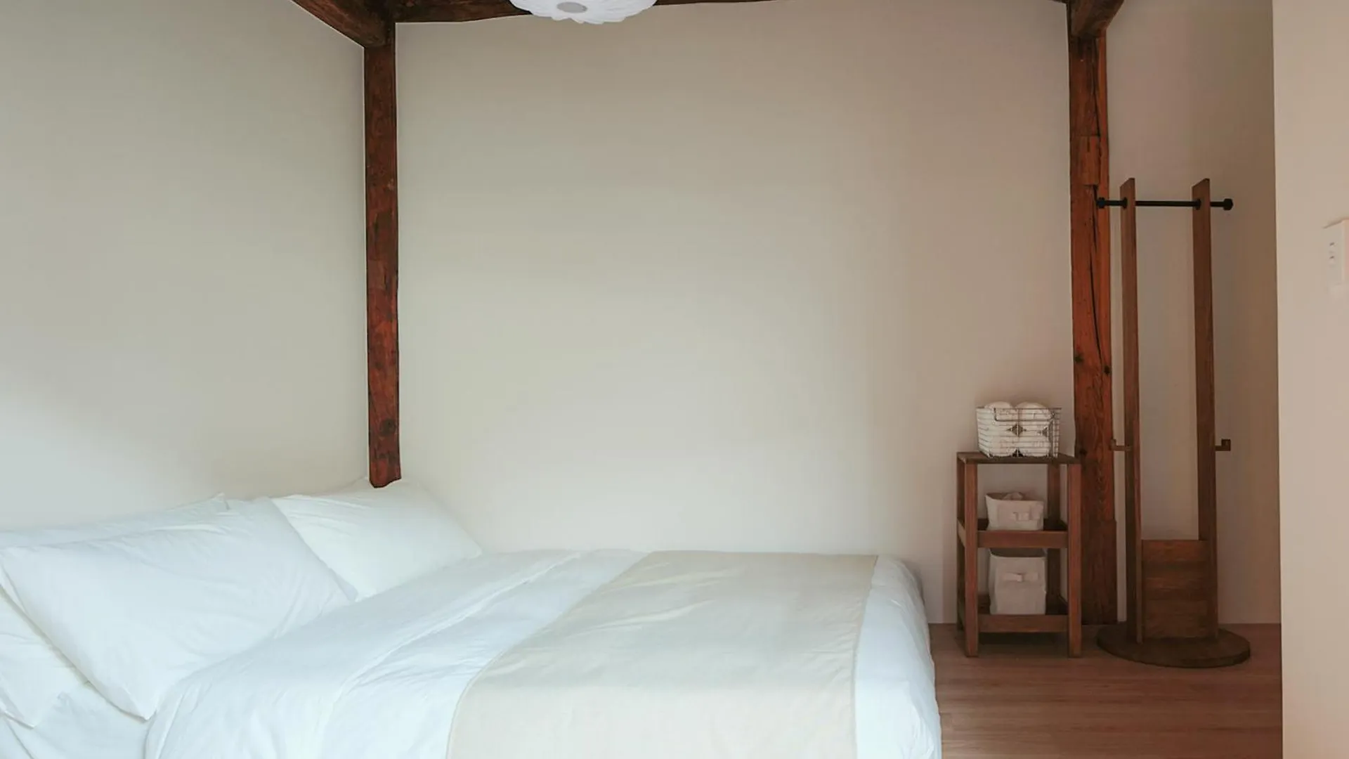 Apartment Staymoire Entire Hanok - Central Of Seoul South Korea